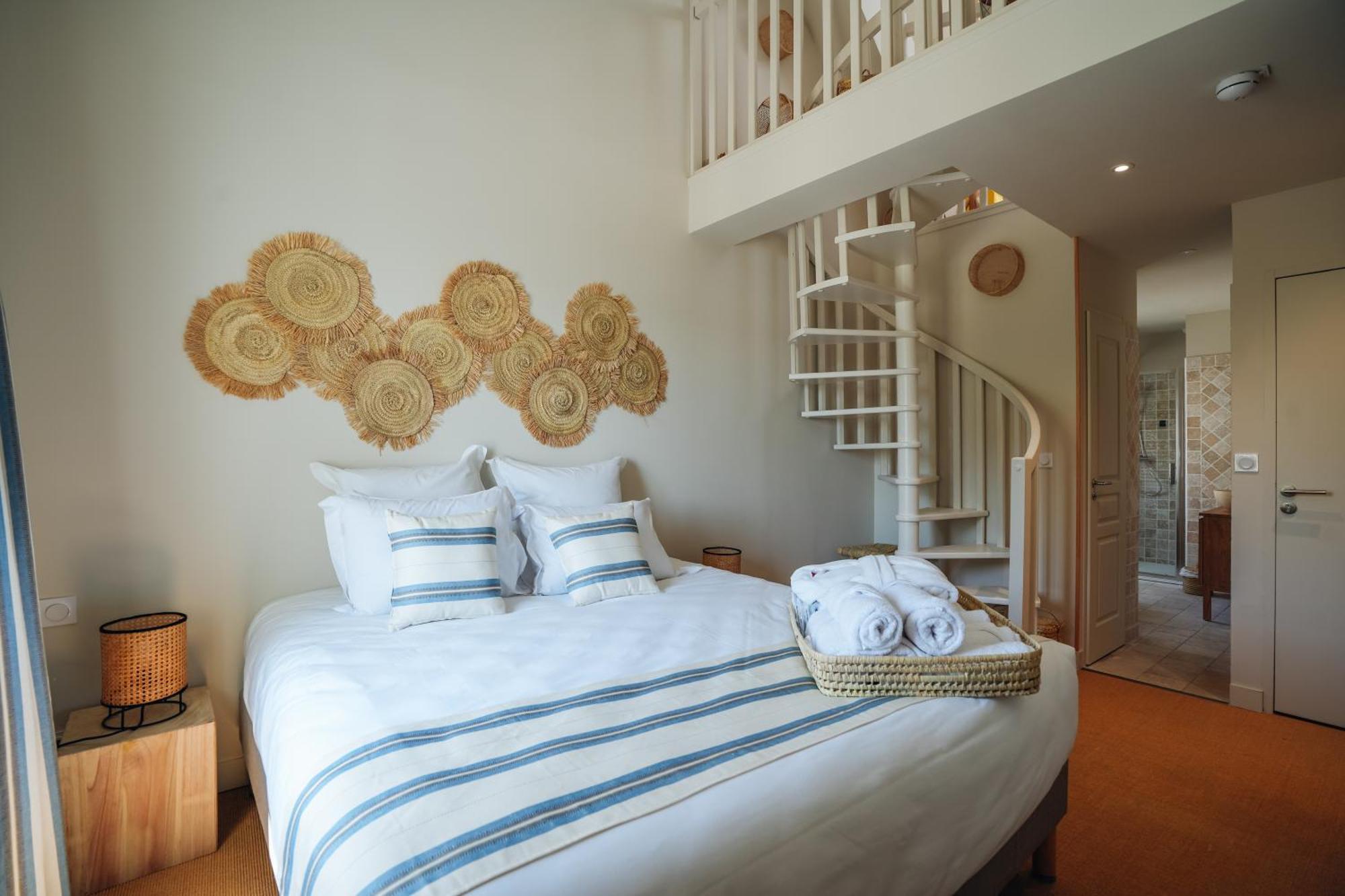 Hotel Le Noirmoutier بارْباتْرْ المظهر الخارجي الصورة